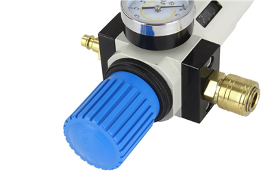 Regulátor tlaku s filtrem a manometrem 1/2" BJC