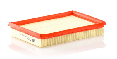 MANN-FILTER C 2562 EAN: 4011558113902.